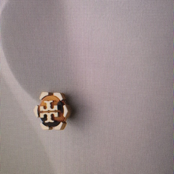 💐TORY BURCH TORTOISE STUD EARRINGS 💐 - Picture 2 of 5
